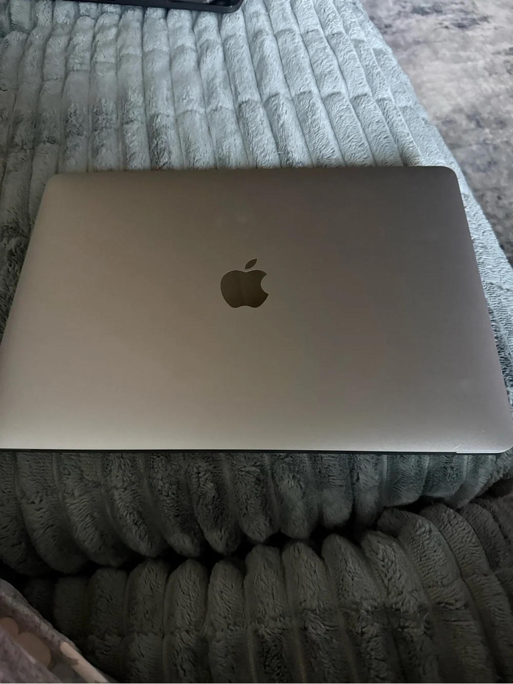 Apple MacBook Pro Laptop - Space Gray 13” 500 GB